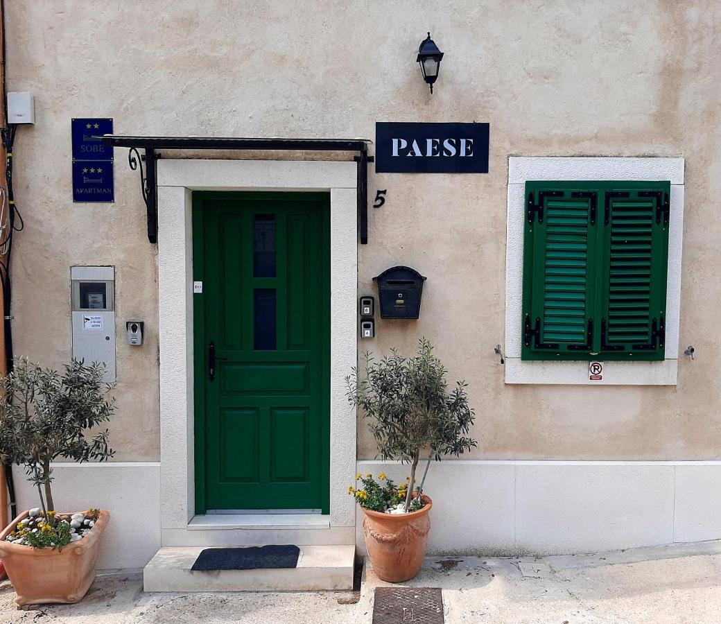 Central Split Rooms And Apartments Paese מראה חיצוני תמונה
