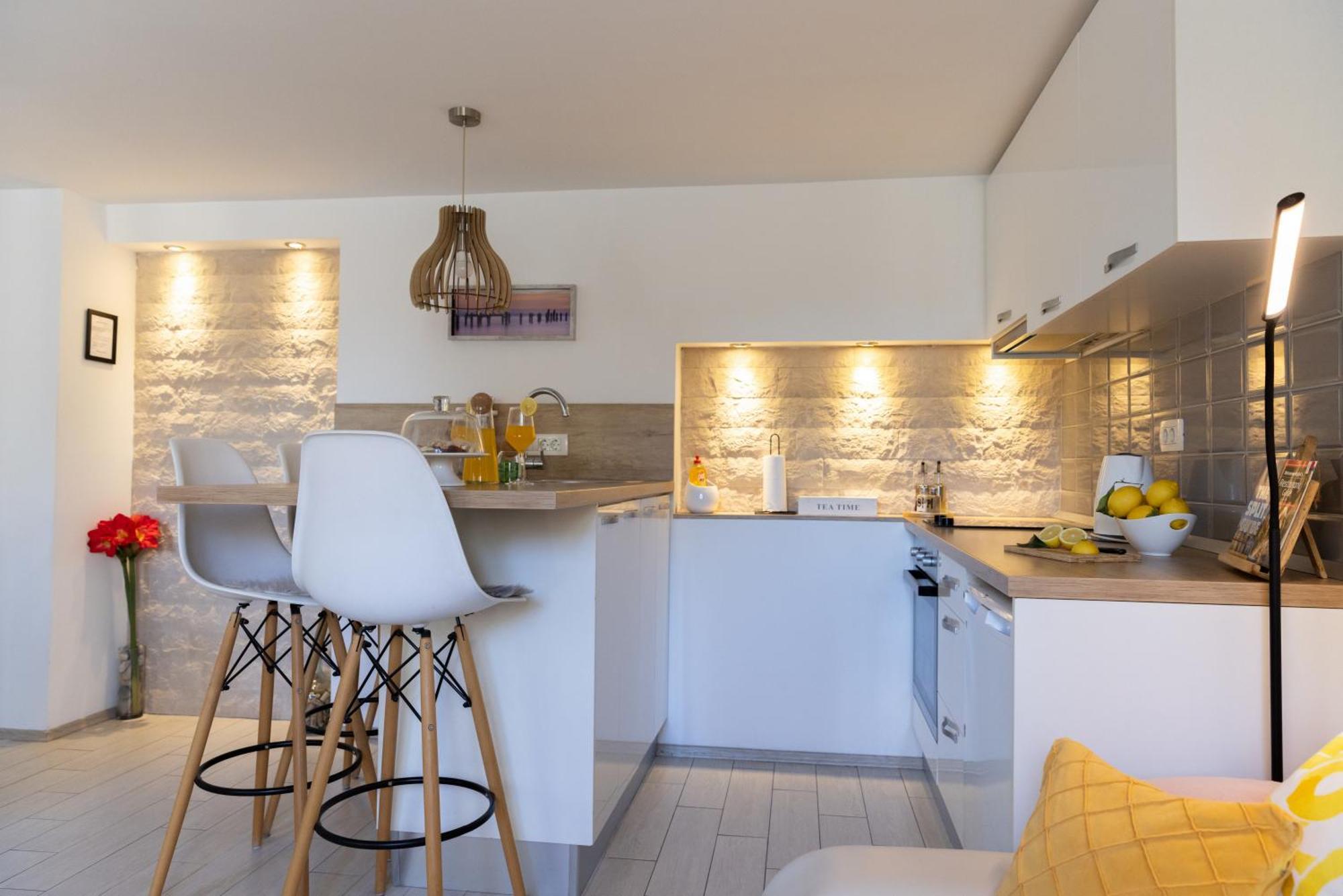 Central Split Rooms And Apartments Paese מראה חיצוני תמונה